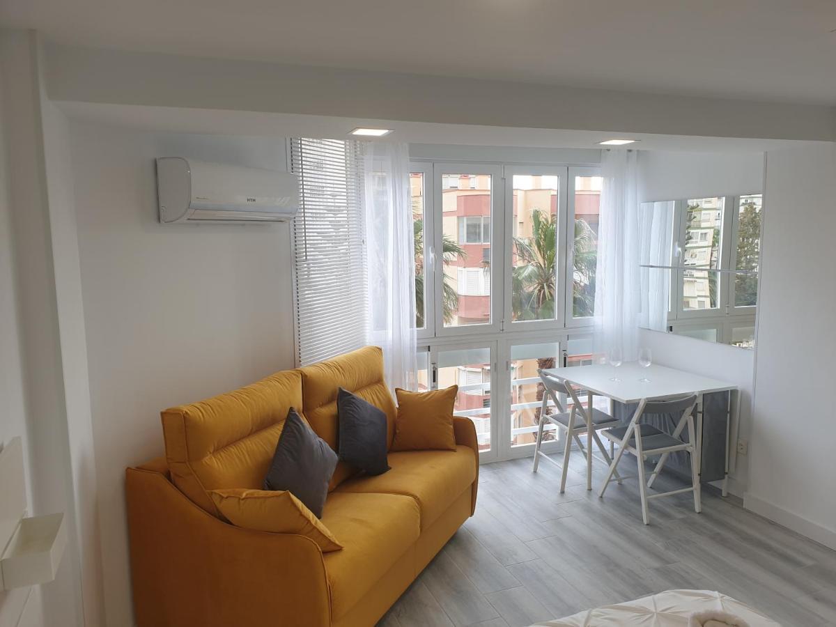 Estudio Amalfi Torre Del Mar Esterno foto