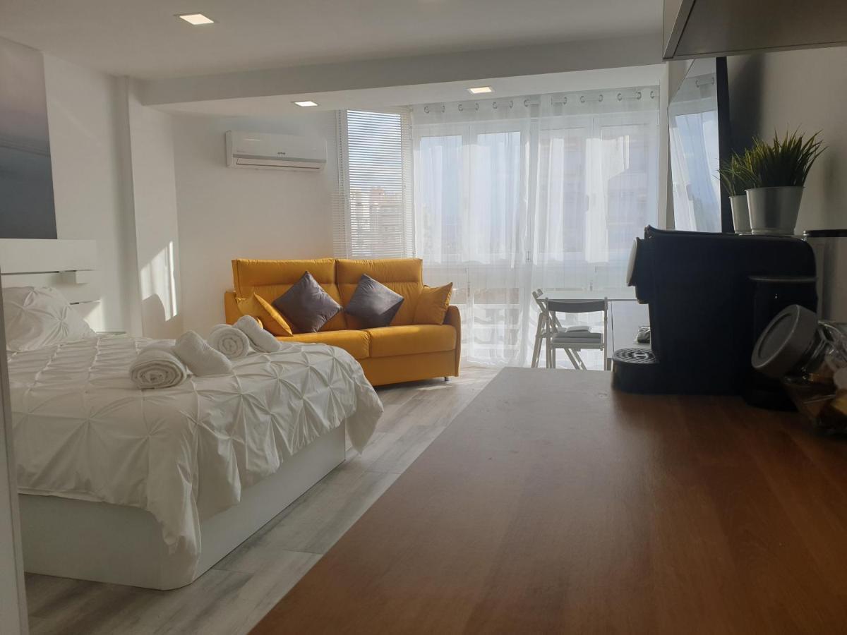 Estudio Amalfi Torre Del Mar Esterno foto